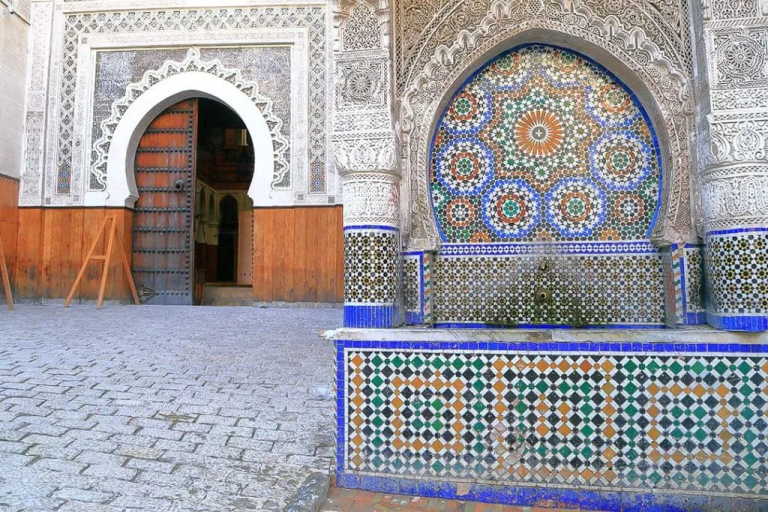 Guía y Excursión a Chefchaouen y Fez